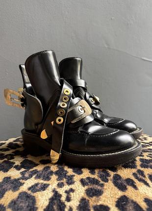 Ботинки від balenciaga. культова модель   розмір 35-36.