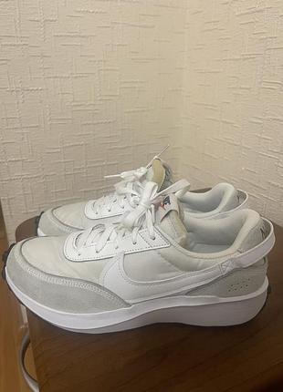 Кросівки жіночі nike waffle debut білі, розмір 38.5, довжина устілки 24 см