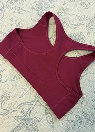 Топ жіночий nike dri-fit 4
