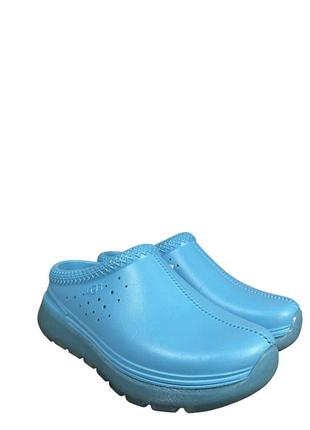 Гумові клоги (сліпери) ugg tasman sport у яскравому блакитному відтінку (agua blue).розмір:43