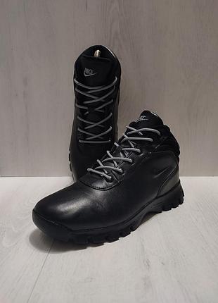 Ботинки nike 38,5- стелька 24 см