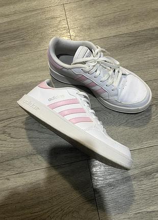 Кросівки жіночі adidas breaknet білі з рожевим