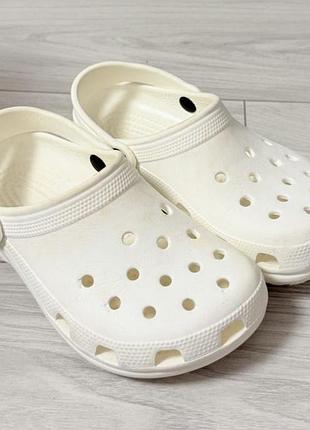 Шльопанці унісекс crocs білі