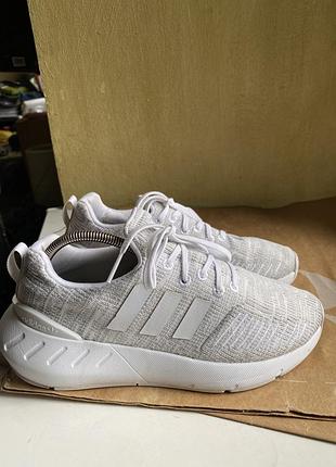 Кроссовки adidas 36 размер