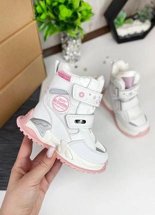 Зимние сапоги для девочки белые