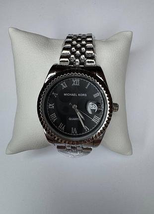 Жіночий годинник на браслеті michael kors