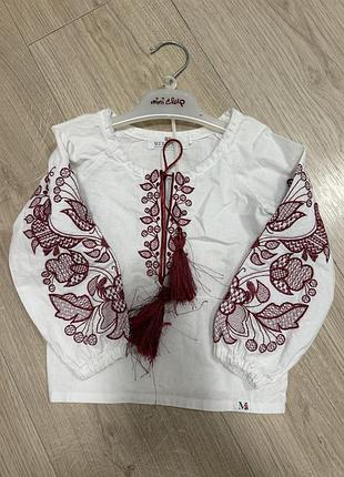 Вишиванка для дівчинки біла з бордовою вишивкою