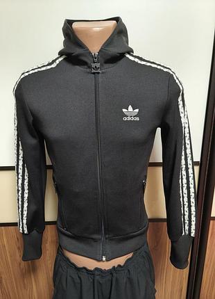 Adidas жіноча спортивна кофта з капюшоном худі