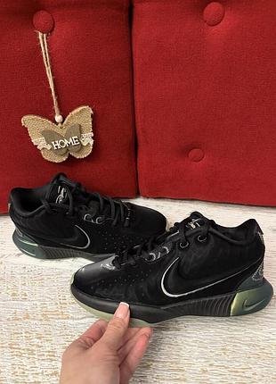 Фірмові кросівки nike 37,5р.