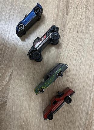 Машинкиw hot wheels -4 шт 2