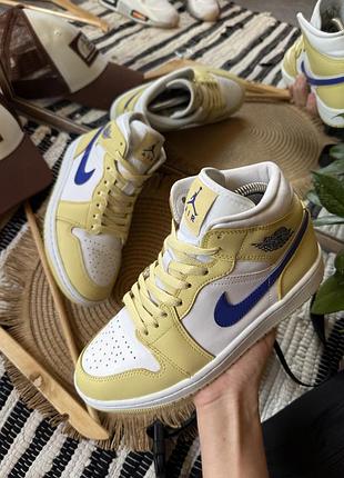 Кросівки шкіряні жіночі air jordan 1 mid yellow bq6472-701 nike джордан 38,5 25 см