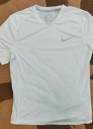Футболка чоловіча nike dri-fit біла