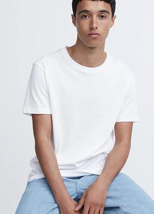 Футболка uniqlo