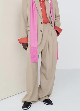 Брюки relaxed fit с защипами