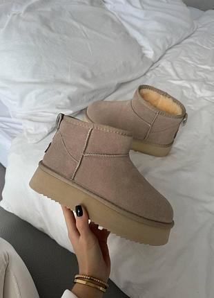 Бежевые замшевые угги ugg ultra mini platform beige suede х угг ультра мини 36