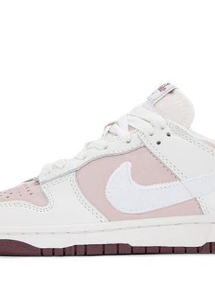 Sb dunk low valentine's day 2