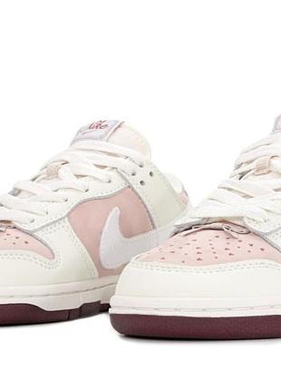 Sb dunk low valentine's day 4