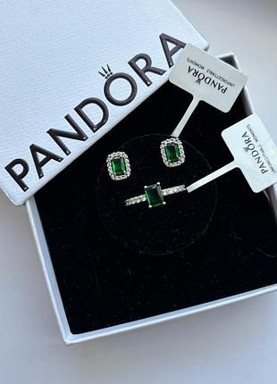 Набір прикрас pandora «зелене гало» — сережки-цвяхи та каблучка, 925 проба з подарунковим пакуванням