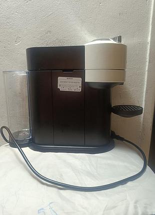 Кавомашина капсульна фірми delonge nespresso у чудовому робочому стані використовували кілька разів терміни відправлення уточнюйте я не завжди вдома