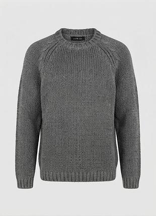 Светер от бренда calvin klein