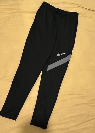 Штани молодіжний nike dri-fit академії стандарт fit bv6944-013 s 128-137