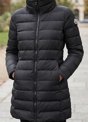 Жіноча пухова куртка moncler чорна розмір s
