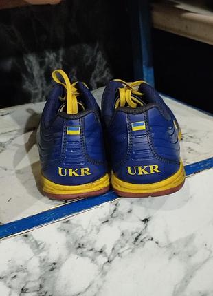 Футзалки demax,сороконожки 5