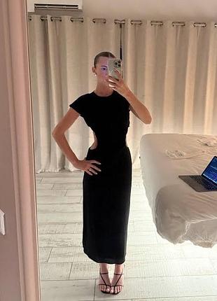 Черное приталенное платье с вырезами длины миди zara
✨✨✨✨✨✨✨✨✨✨✨
