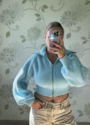 Жіночий светр zara блакитний укорочений на блискавці
