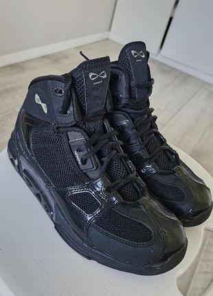 Кросівки жіночі баскетбольні nfinity bioniq чорні р. 38
