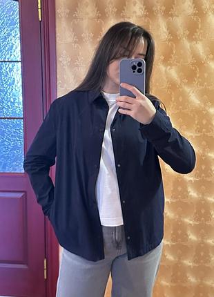 Нейлонова вітровка куртка-сорочка zara з чоловічого плеча
