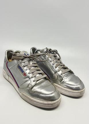 Кросівки чоловічі adidas originals сріблясті eu 42 2/3