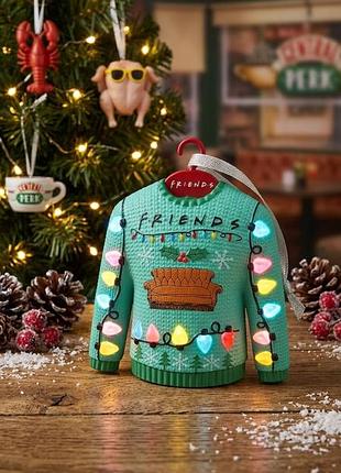 Елочное украшение hallmark keepsake friends «could we be any more festive?» - музыкальная, с подсветкой | коллекция 2025 3