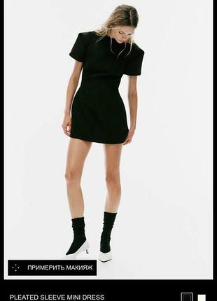 Коротка жіноча сукня zara чорна з плісированими рукавами, розмір s