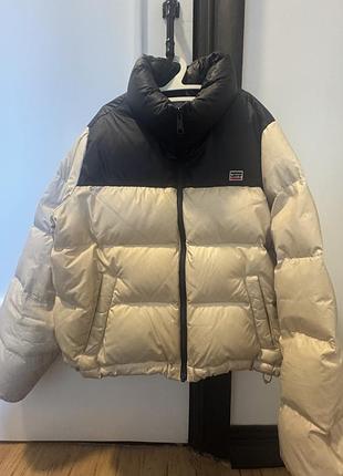 Жіночий короткий пуховик levi’s