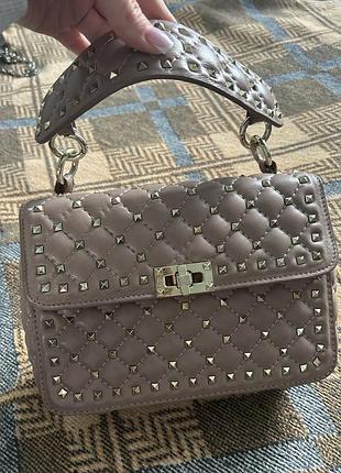 Жіноча бежева сумочка valentino