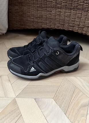 Черевики для хлопчика adidas чорні з мембраною