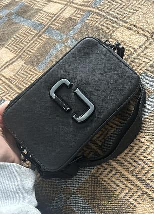 Чорна сумка-кросбоді marc jacobs 8