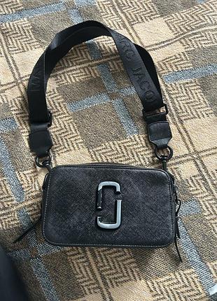 Чорна сумка-кросбоді marc jacobs