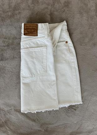Спідниця levi's молочна 3