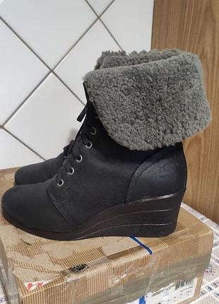 Женкие зимние ботинки сапоги оригинал ugg.