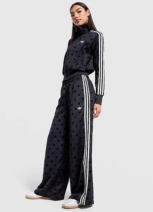 Спортивний костюм жіночий adidas чорний у горошок