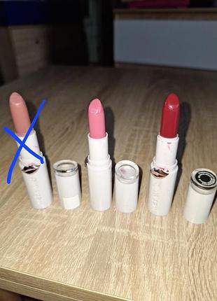 Помада для губ wet n wild