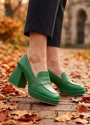 Туфли лоферы на каблуке женские ideal shoes зеленые 36 ( 23 см )