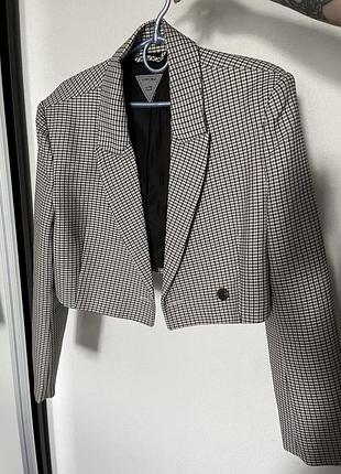 Жакет жіночий укорочений у дрібну клітинку, розмір м