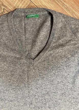 Светр чоловічий united colors of benetton сірий, з v-подібним вирізом