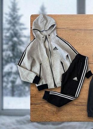 Спортивний костюм для хлопчиків adidas сірий з чорним, розмір 152