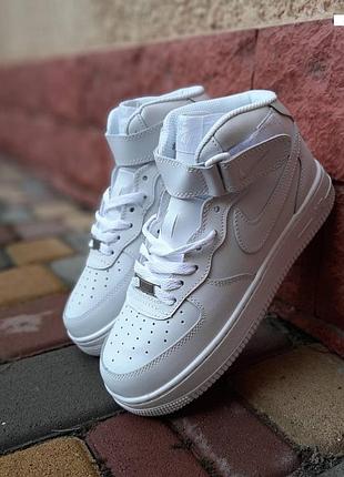 Зимові кросівки nike air force 1 mid triple white. nike air force 1 winter
