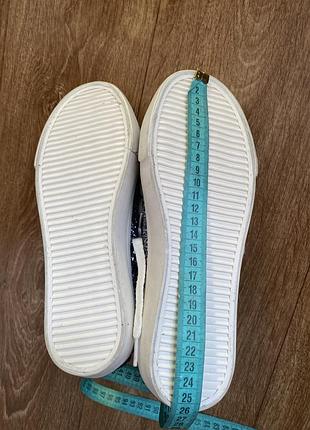 Продам кеди 6