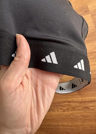 Жіночий спортивний костюм adidas з велосипедками та топом, чорний